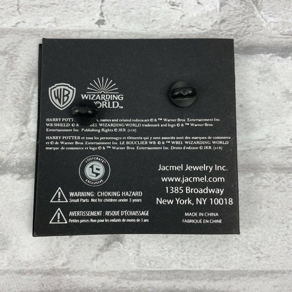 Harry Potter Hedwig Owl Hogwarts Lapel Pin - Picture 3 of 3